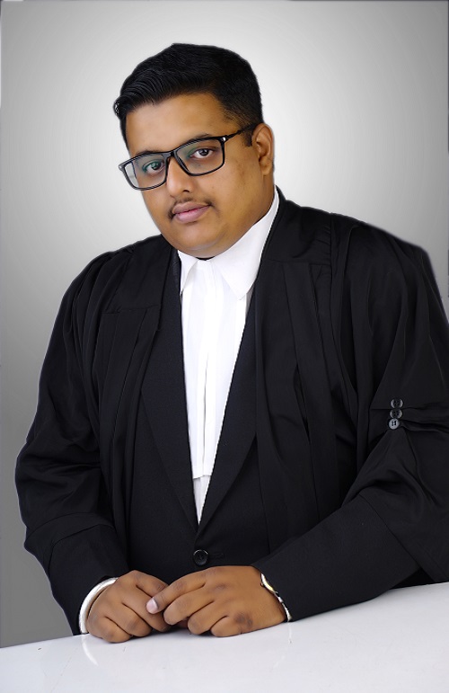 Lawyer for High Court in Mumbai